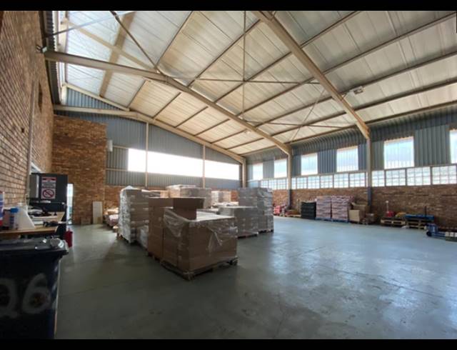 450M² WAREHOUSE TO LET IN ALLANDALE